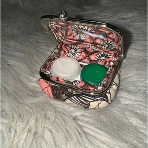 𝚅𝚎𝚛𝚊 𝙱𝚛𝚊𝚍𝚕𝚎𝚢 𝙲𝚘𝚗𝚝𝚊𝚌𝚝 𝙲𝚊𝚜𝚎